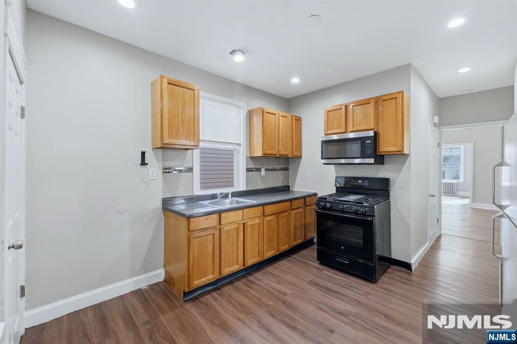 471 14th Street - Photo 5