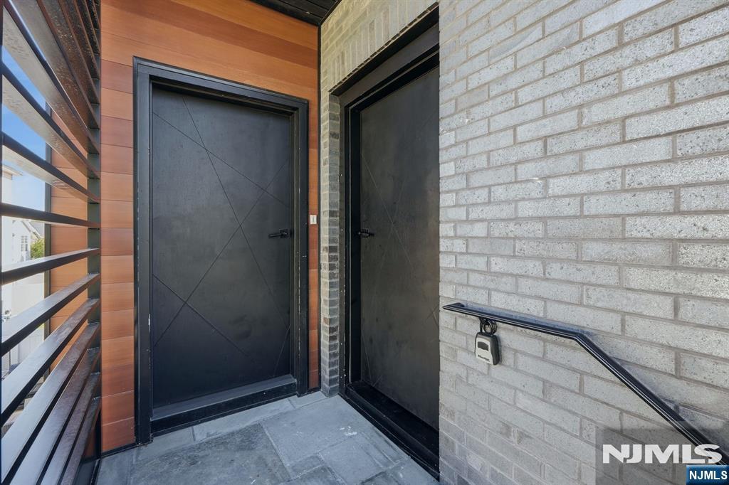 428 Peshine Avenue - Photo 3