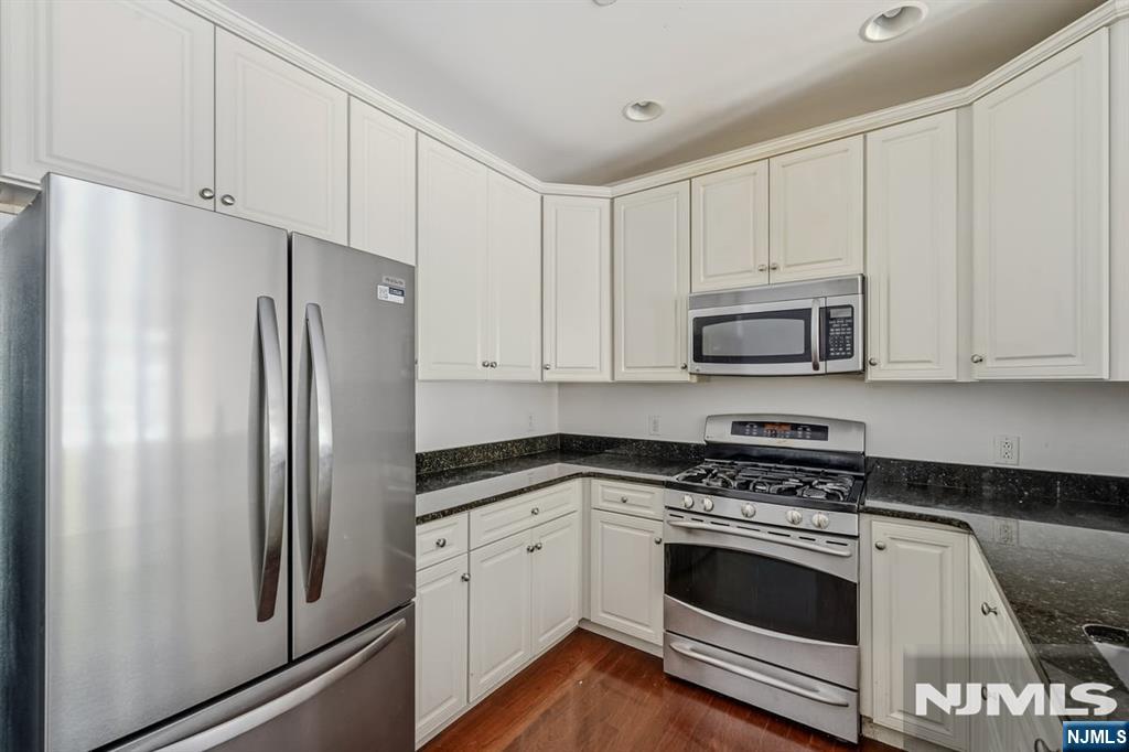 7400 River Road 217 - Photo 3