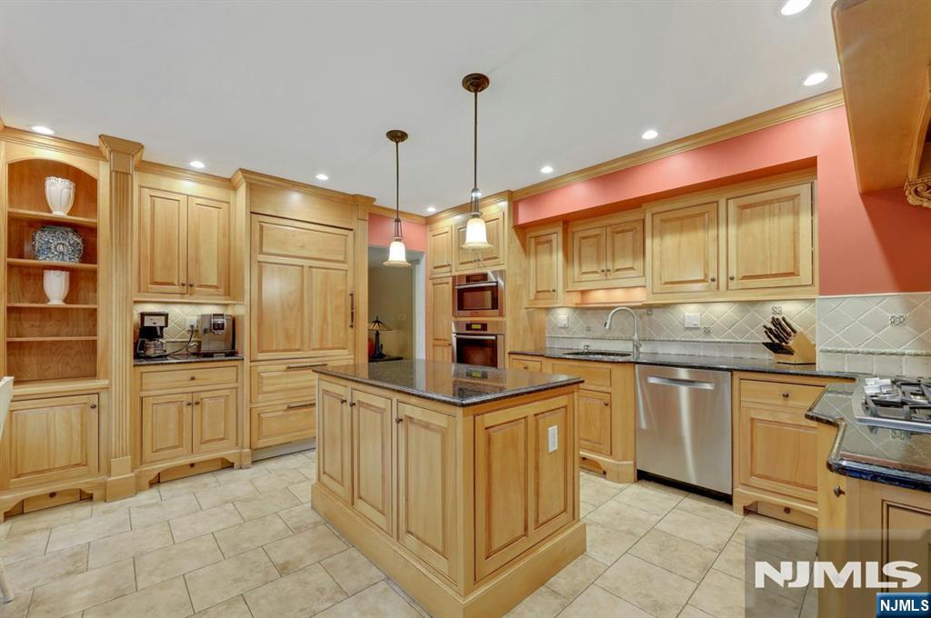 17 Chandler Drive - Photo 2