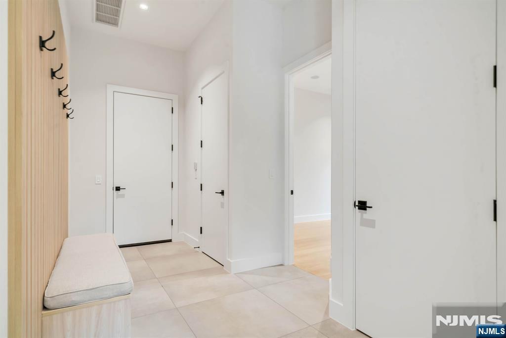 61 Mac Arthur Avenue — photo 12