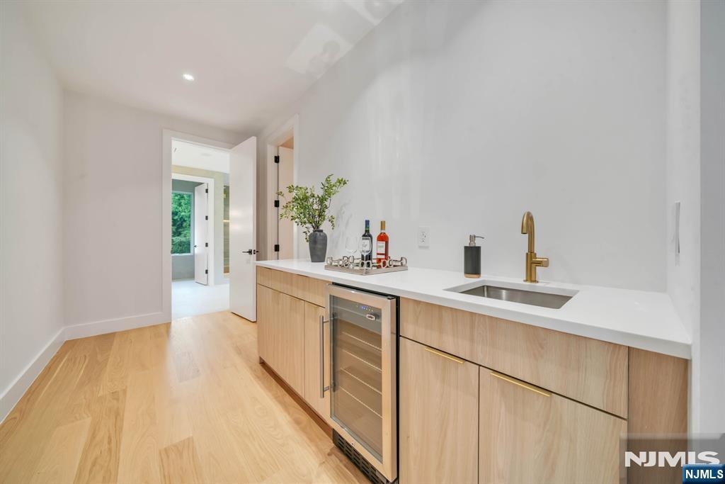 61 Mac Arthur Avenue — photo 18