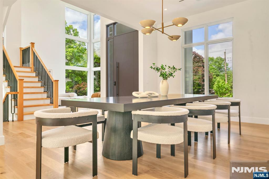 61 Mac Arthur Avenue - Photo 3