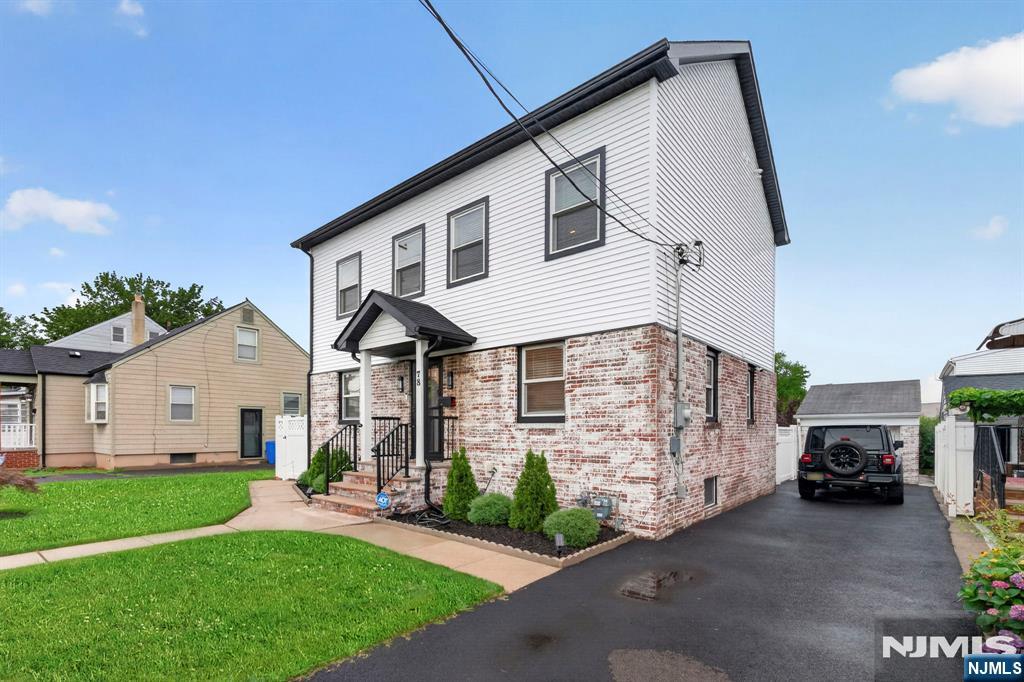 Photo 3 of Single family home for sale at 78 Schuyler Ave, North Arlington, NJ 07031 | MLS# 26038355 | Listing updated on 2026-10-08