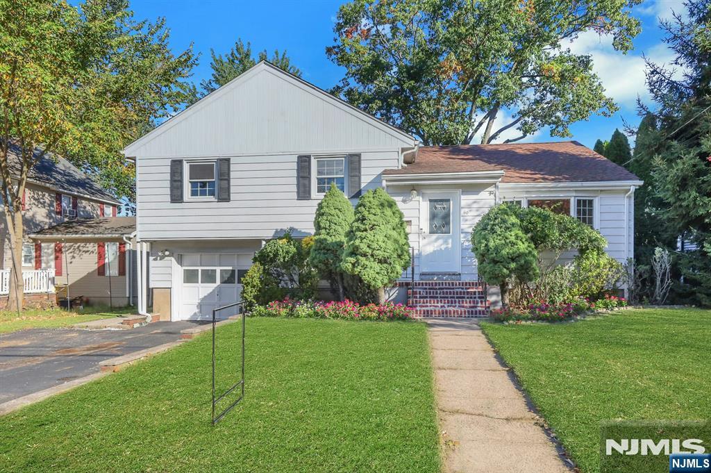 60 Linden Avenue - Photo 1