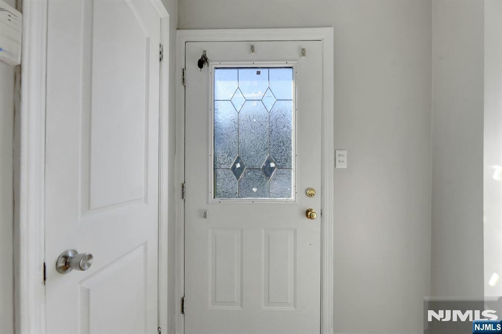 60 Linden Avenue - Photo 5
