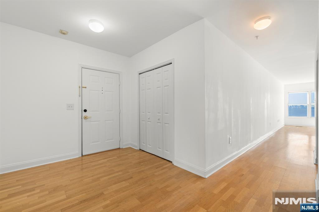 116 The Promenade - Photo 4