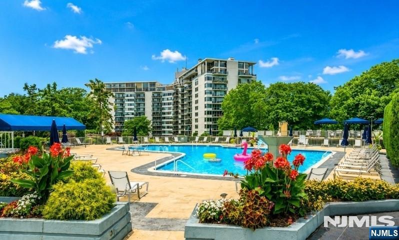 1 Claridge Drive 114 - Photo 1