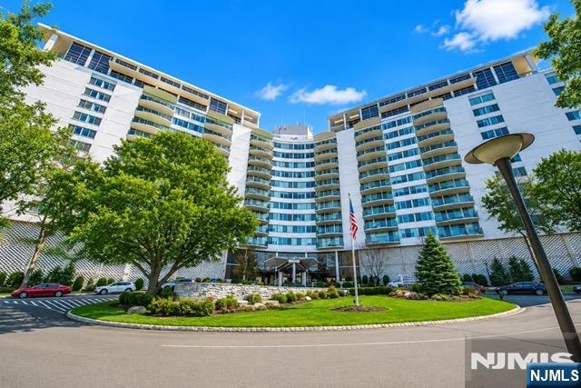 1 Claridge Drive 114 - Photo 3