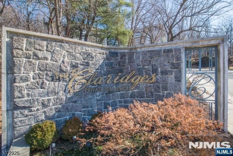 1 Claridge Drive 114 - Photo 4