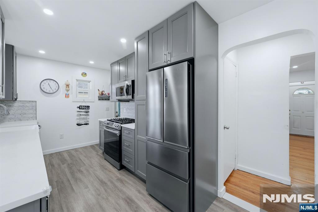 50 Elizabeth Avenue - Photo 4