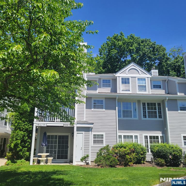 1234 Richmond Road 1234 - Photo 1