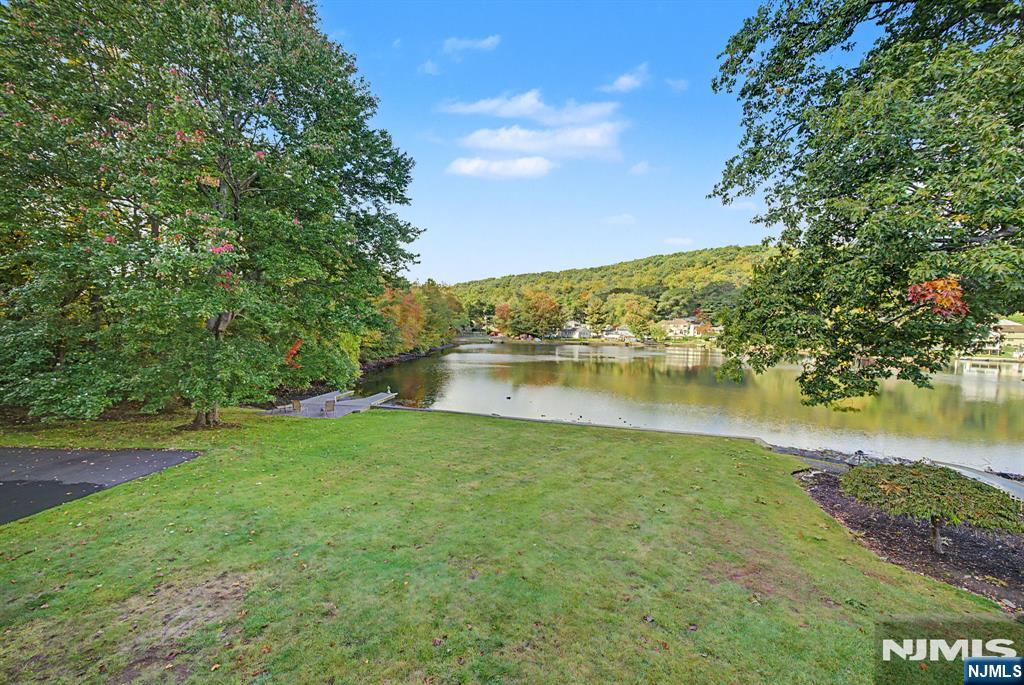 141 Shore Road - Photo 2