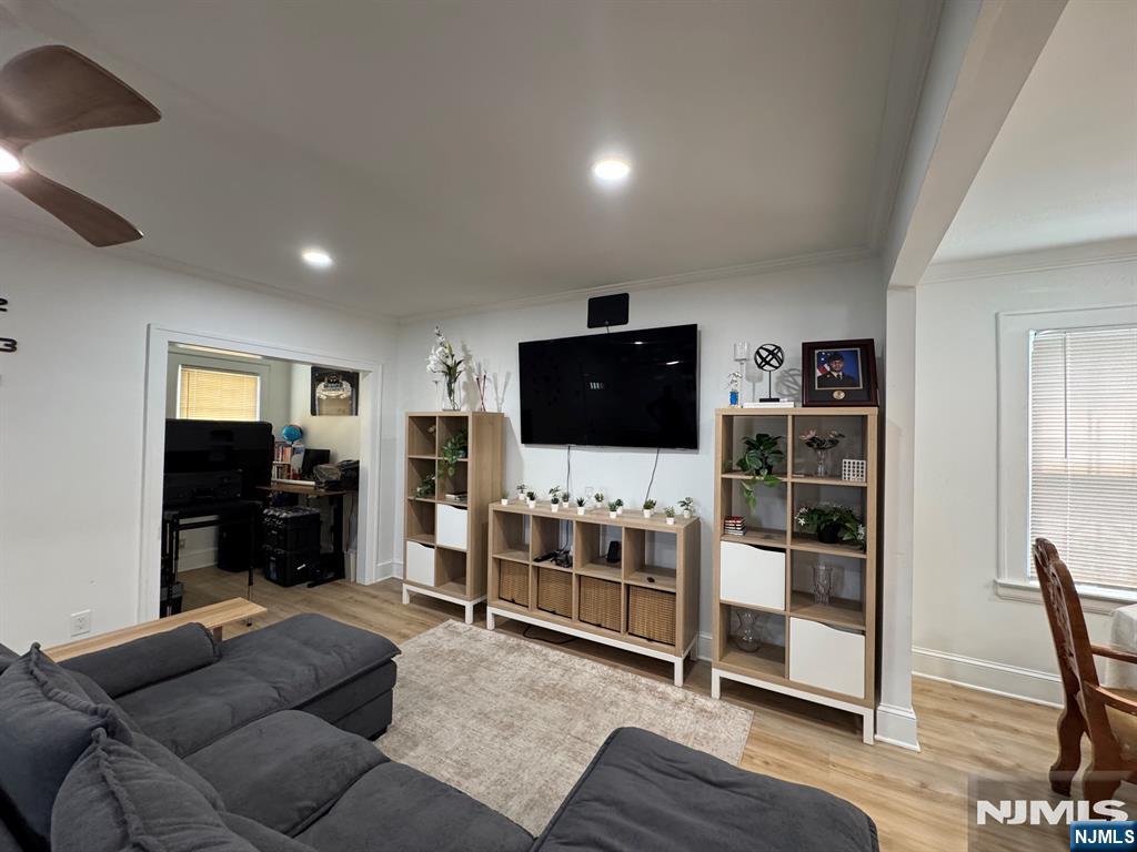 245 Linden Avenue - Photo 4