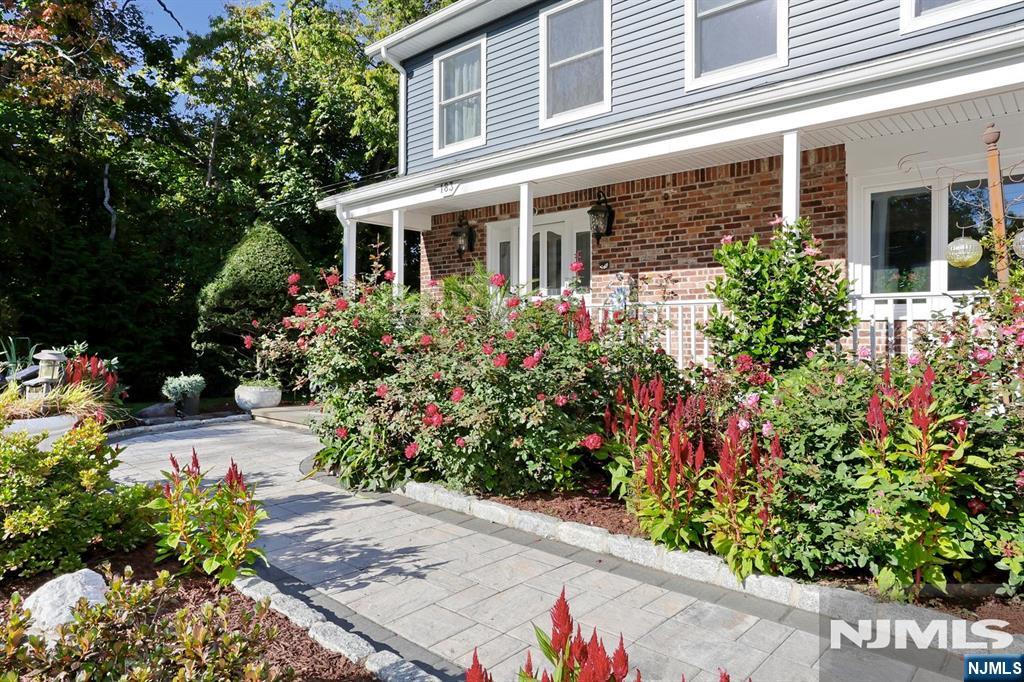 183 Farview Avenue - Photo 2
