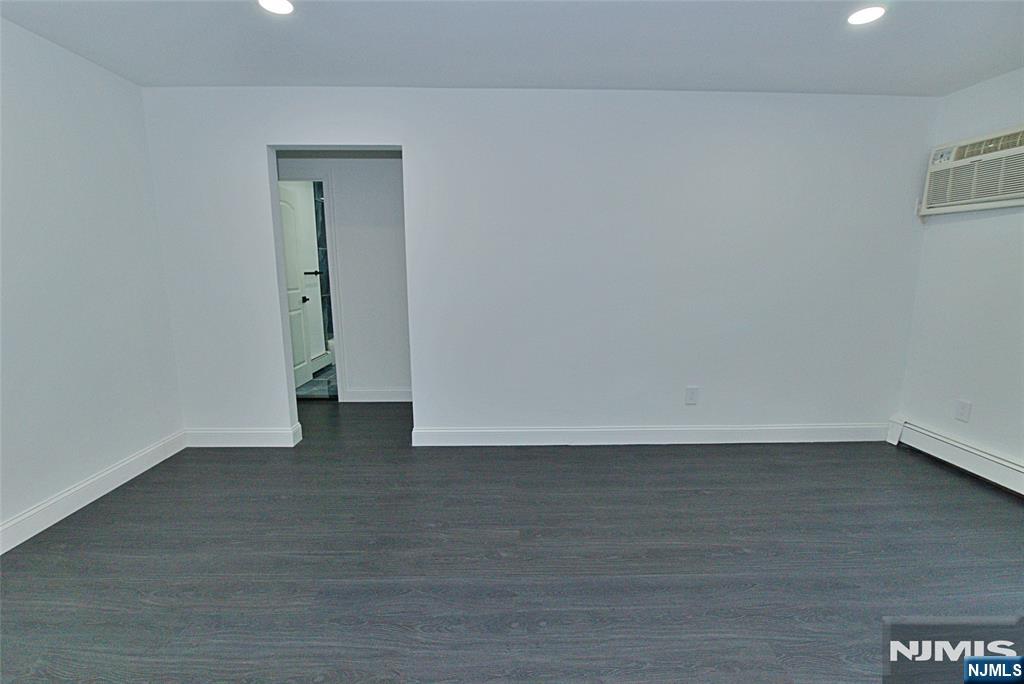 401 Undercliff Avenue B1 - Photo 4