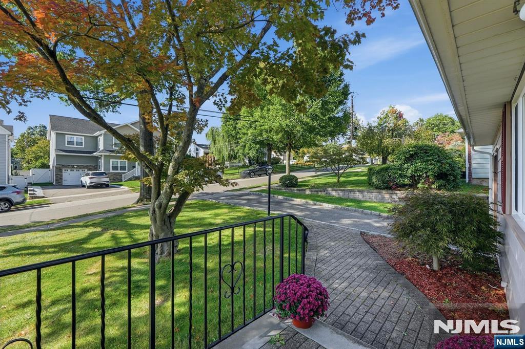 266 Adams Avenue - Photo 3