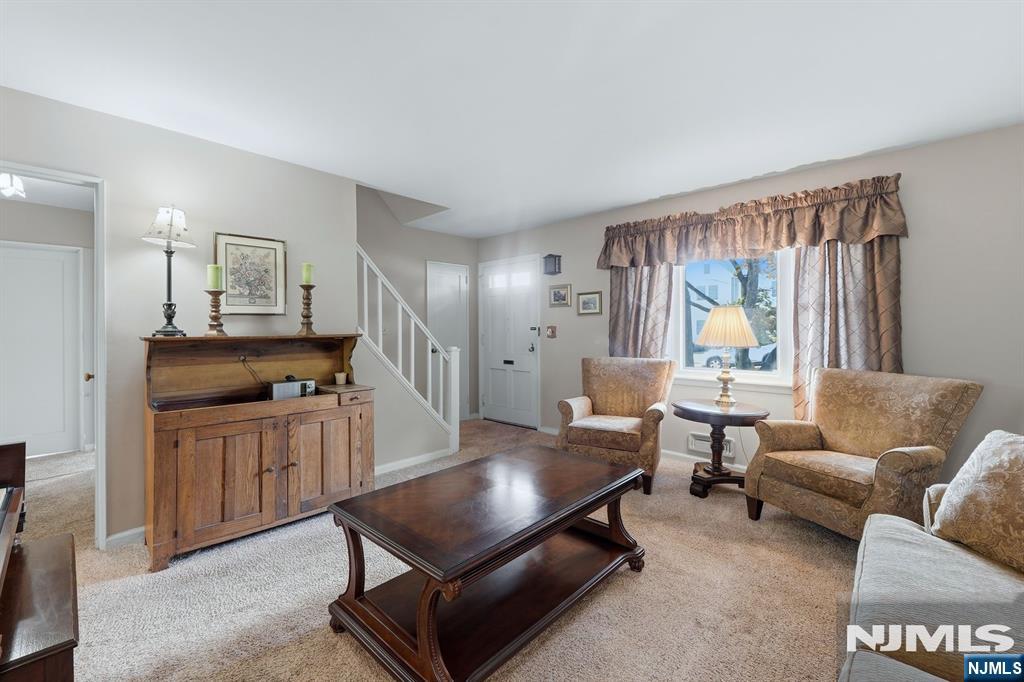 266 Adams Avenue - Photo 4
