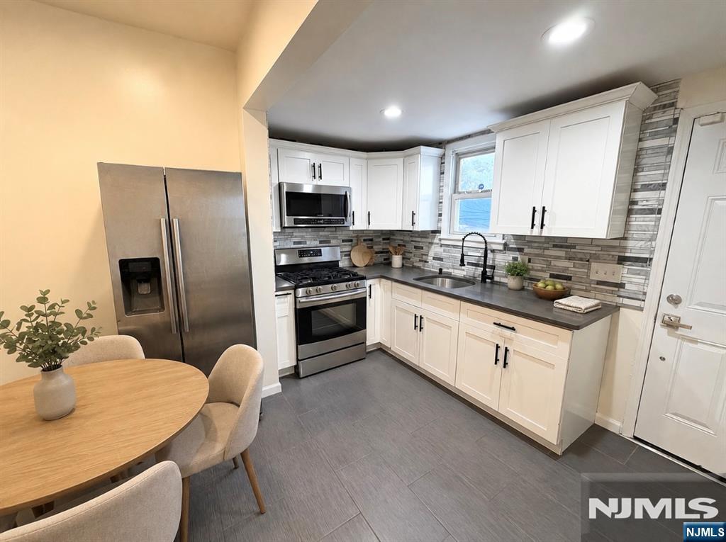 664 Prospect - Photo 3