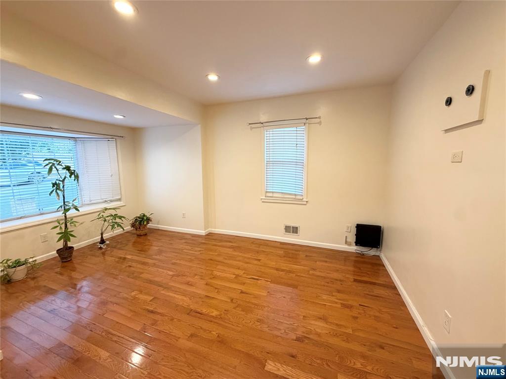 664 Prospect - Photo 4