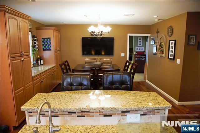 138 Skillman Terrace - Photo 5
