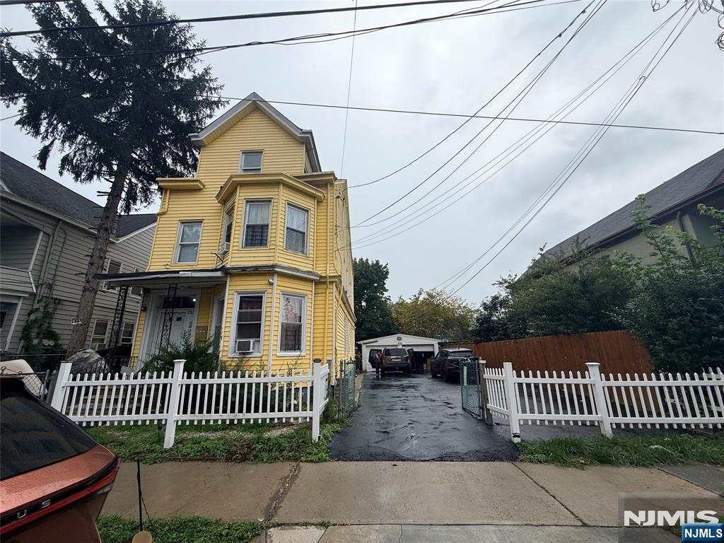 249-253 Temple Street - Photo 1