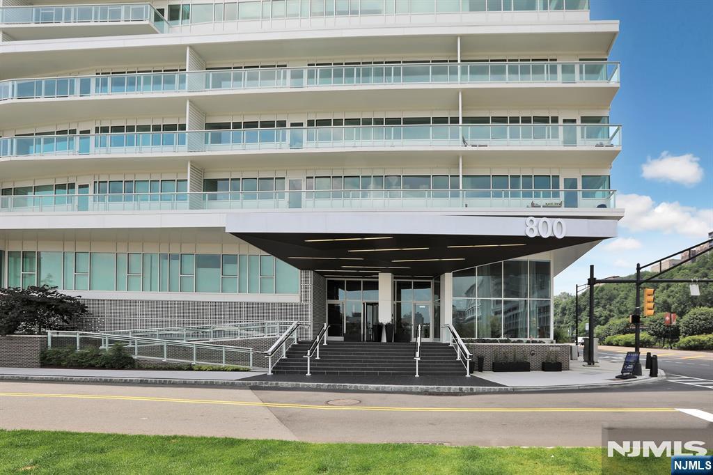 800 Avenue Port Imp - Photo 1