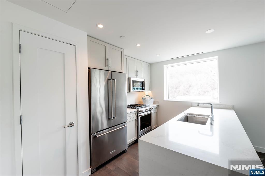 800 Avenue Port Imp - Photo 3