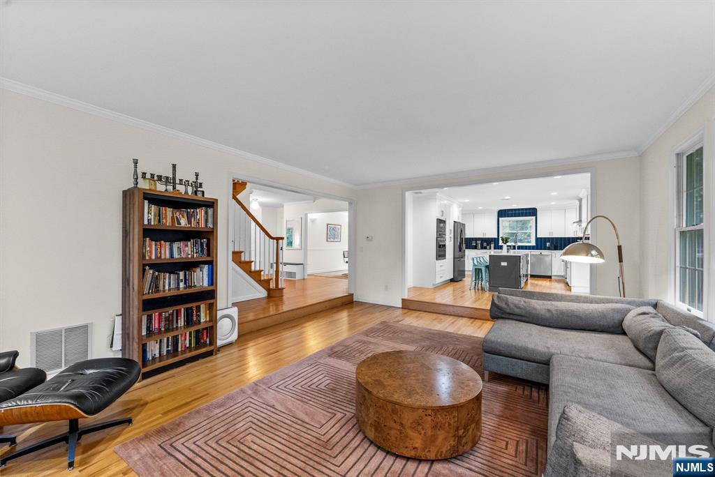 8 Ashland Street - Photo 5