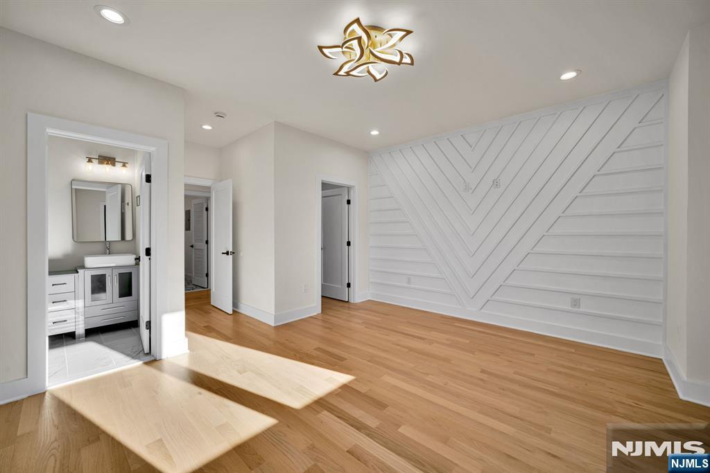 5 Foxcroft Drive — photo 32