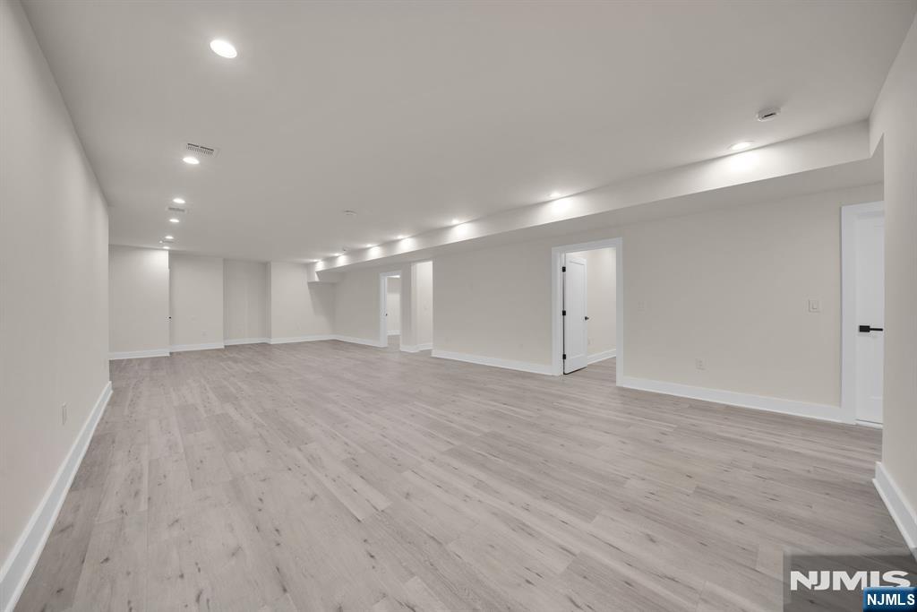 5 Foxcroft Drive — photo 35