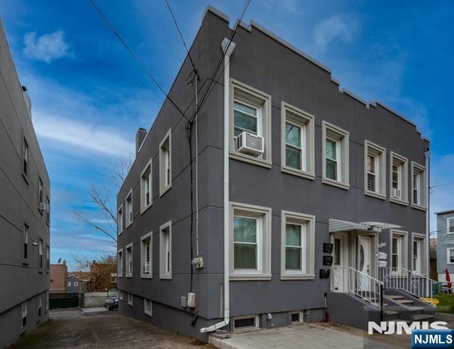 14 Burdette Place 1 - Photo 2