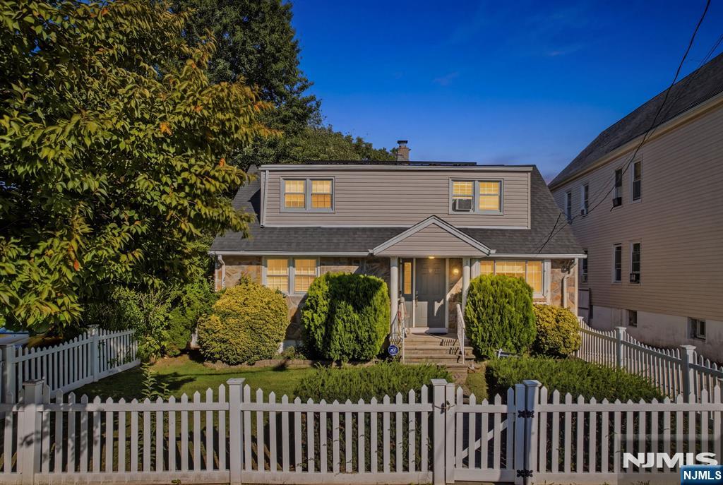 11 Raritan Avenue - Photo 1
