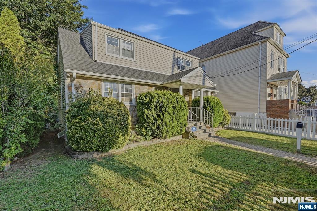 11 Raritan Avenue - Photo 2