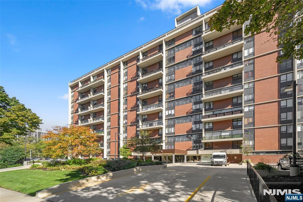 4 Horizon Road 805 - Photo 1