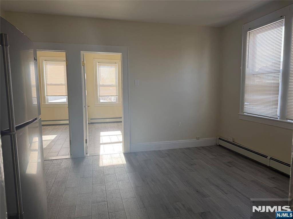 557 Gregory Avenue - Photo 4