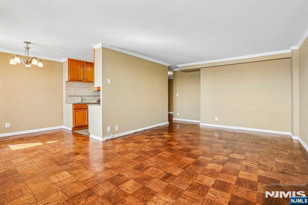 6600 Boulevard East 17 N - Photo 4