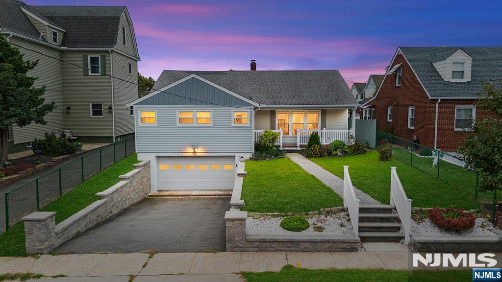 16 Pavonia Avenue - Photo 1