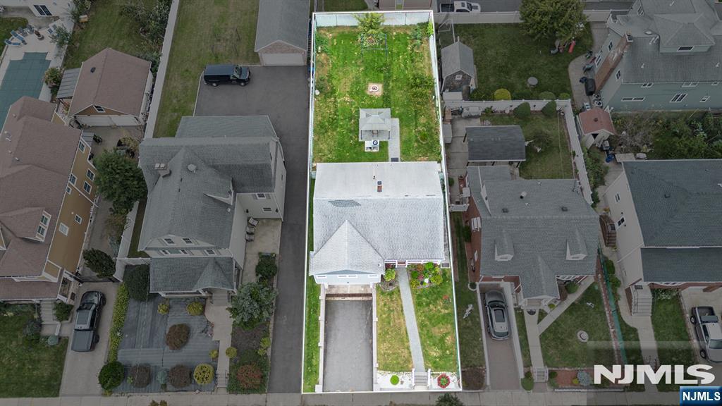 16 Pavonia Avenue - Photo 3