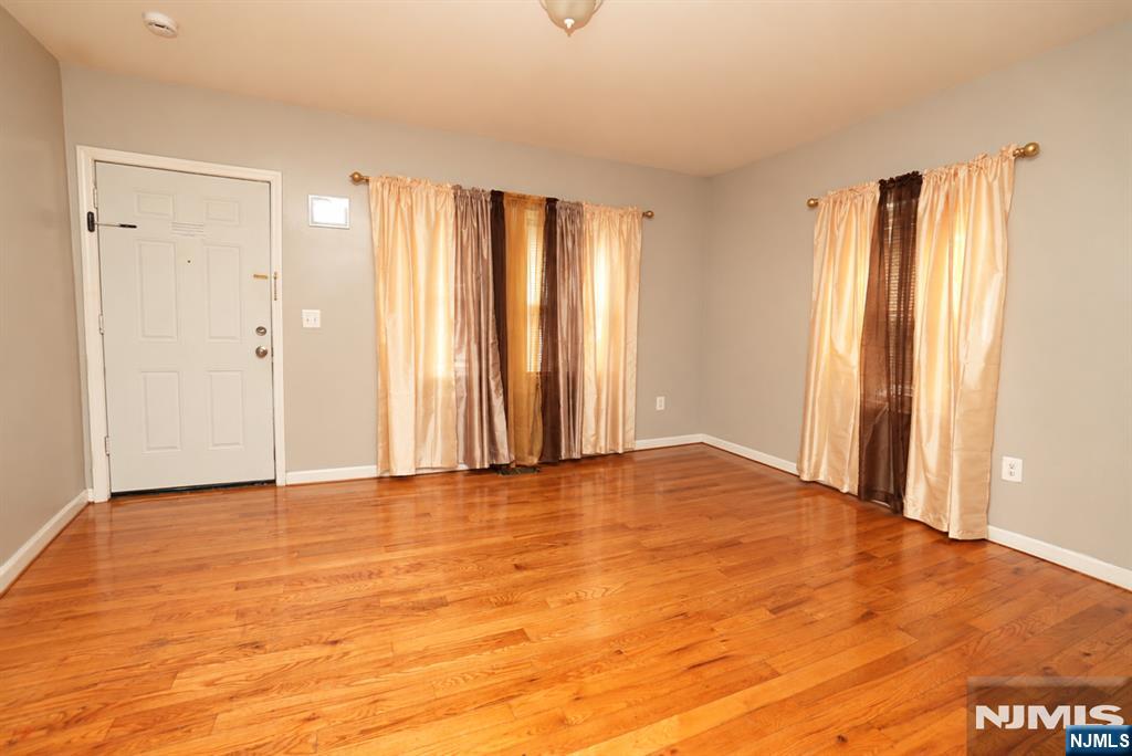 179 Vermont Avenue - Photo 4