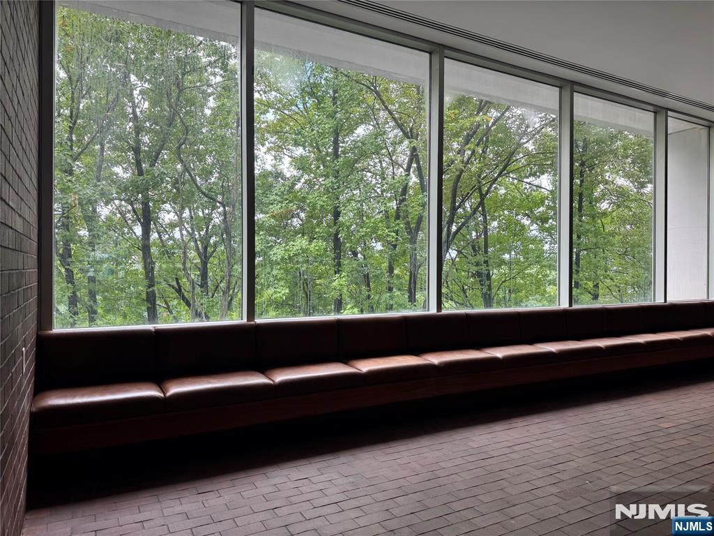 1 Executive Drive B01 - Photo 3