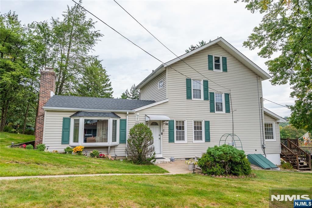 255 Pleasant Valley Way - Photo 1