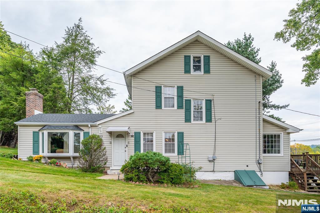 255 Pleasant Valley Way - Photo 2