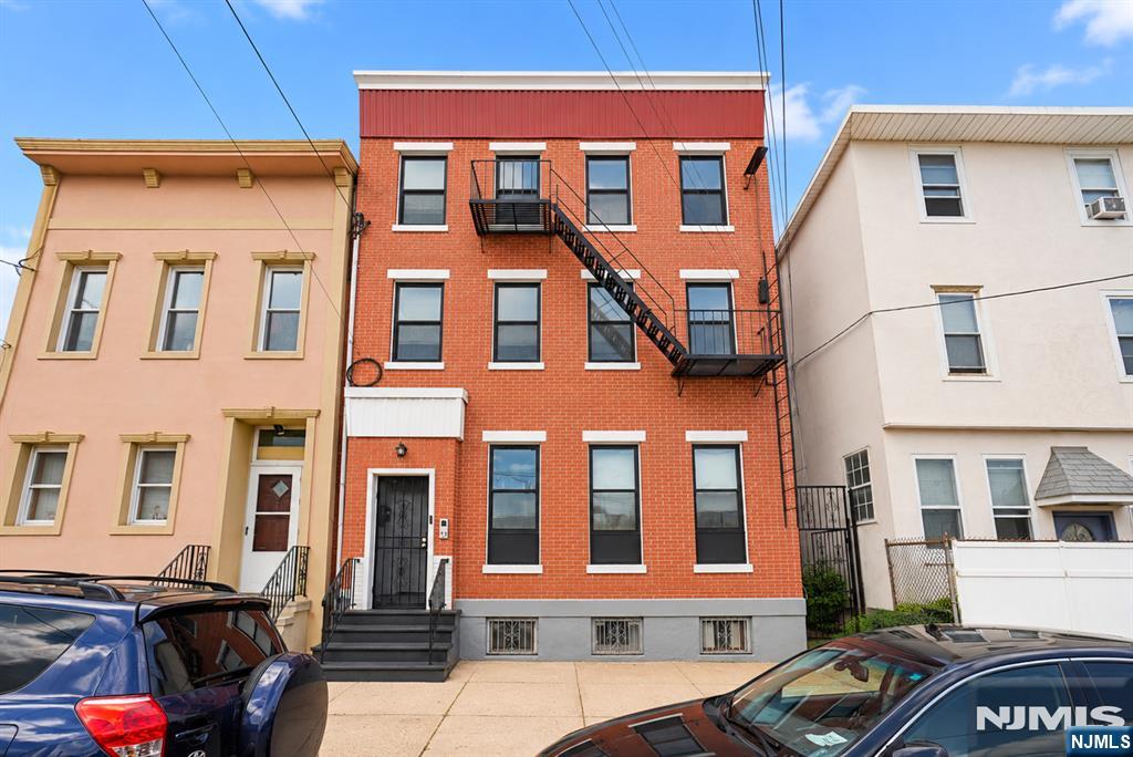 11 Cottage Street - Photo 1