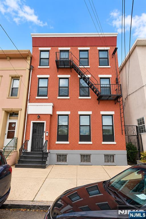 11 Cottage Street - Photo 2