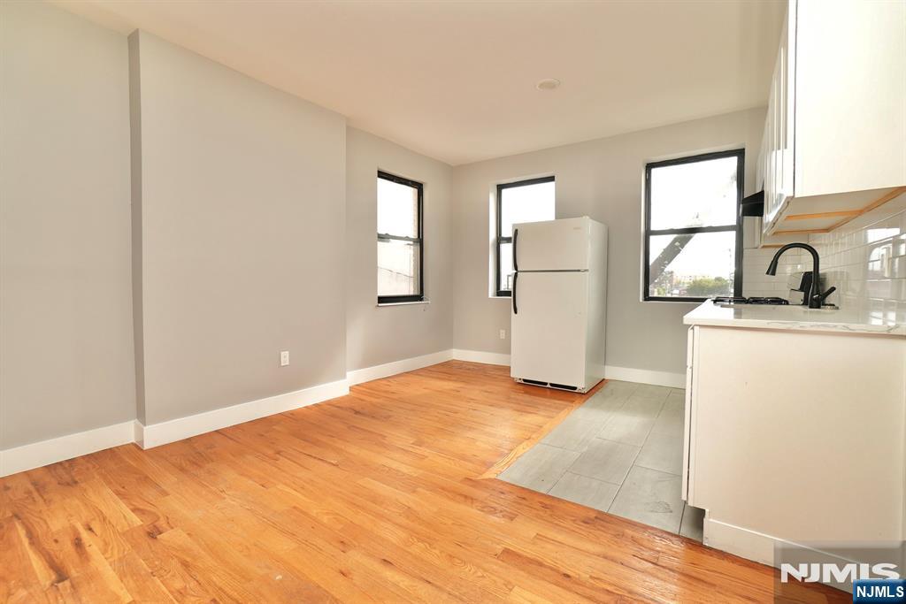 11 Cottage Street - Photo 4