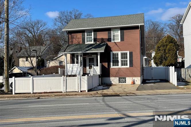 138 Pompton Avenue - Photo 1