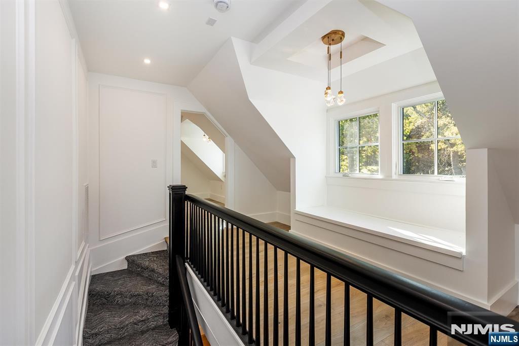 257 Upper Mountain — photo 46
