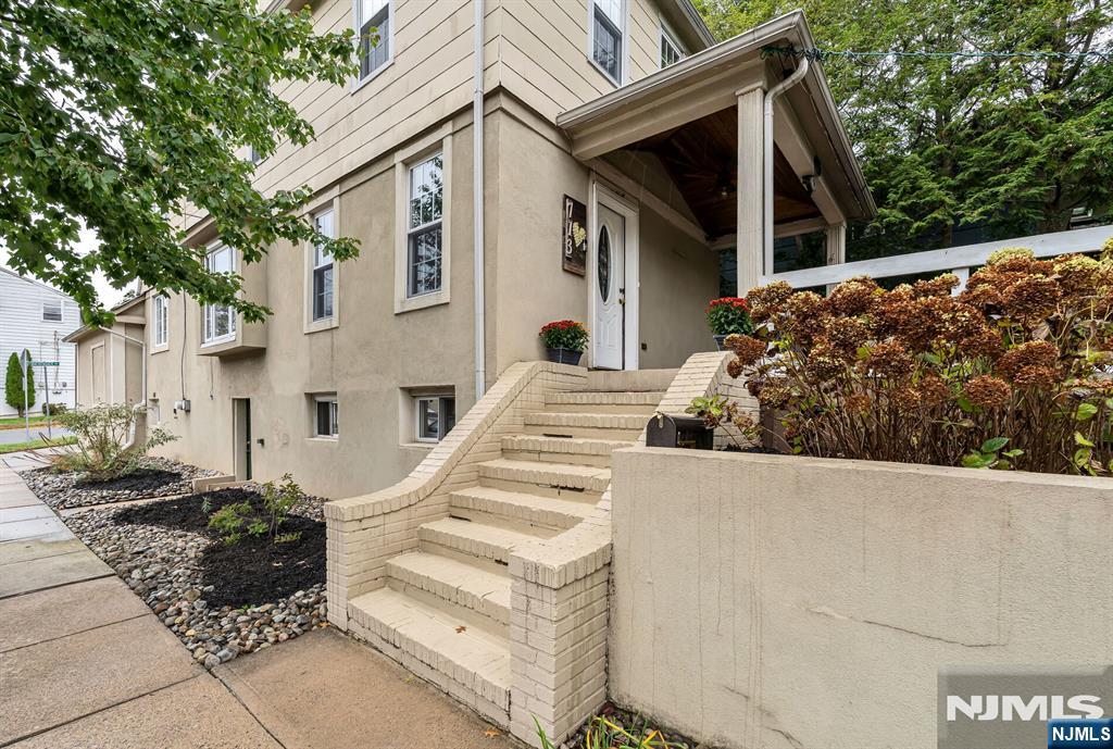 Photo 3 of Single family home for sale at 713 Lincoln Ave, Ridgefield Park, NJ 07660 | MLS# 26038640 | Listing updated on 2026-10-16