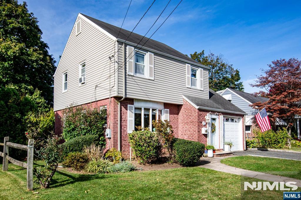 603 Fairlawn Parkway - Photo 3